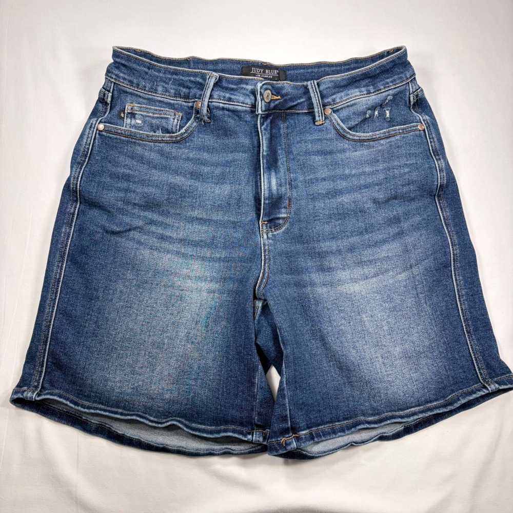 udy Blue High Waisted Stretch Denim Shorts Plus Size 1XL Medium Wash Distressed